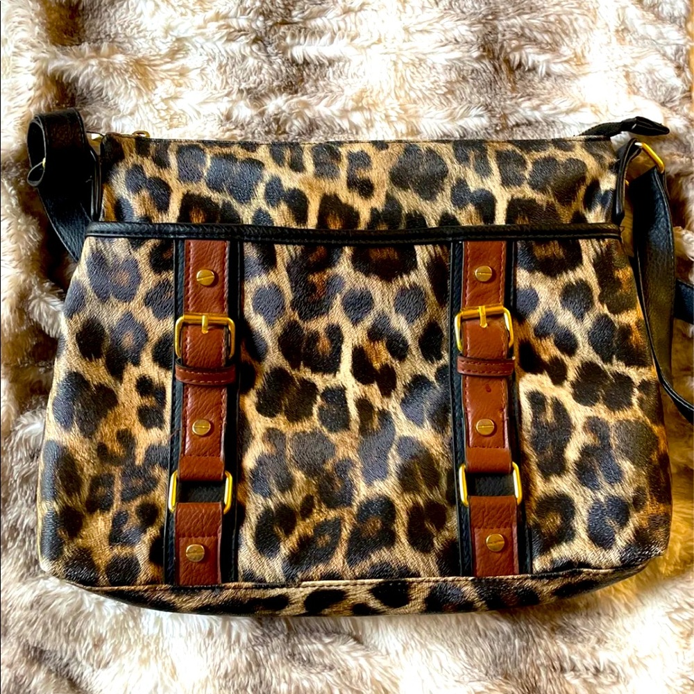 Leopard purse